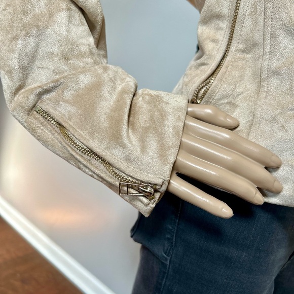 Mi Ami Nude Suede Moto Jacket - Picture 6 of 10